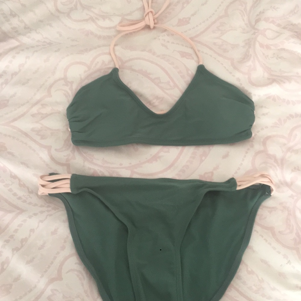 Bathing suit